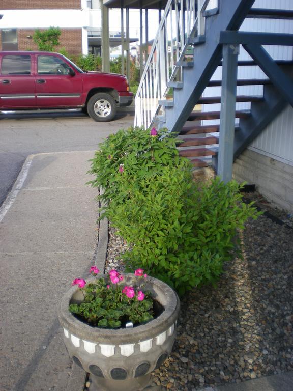Motel Seigneurie De Vaudreuil المظهر الخارجي الصورة