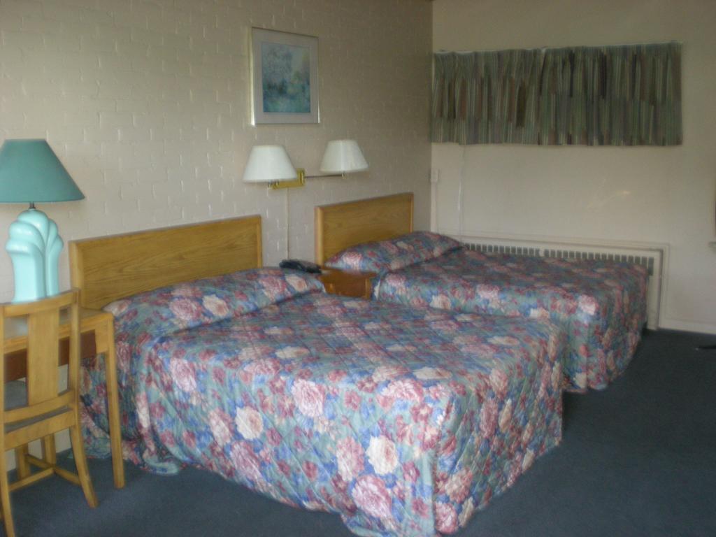 Motel Seigneurie De Vaudreuil الغرفة الصورة