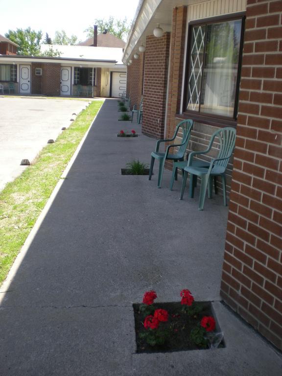 Motel Seigneurie De Vaudreuil المظهر الخارجي الصورة